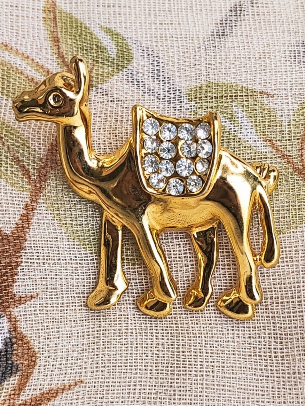 Camel Pony Horse With Saddle Gold Tone Unsigned Rhinestone Brooch Farm Animal